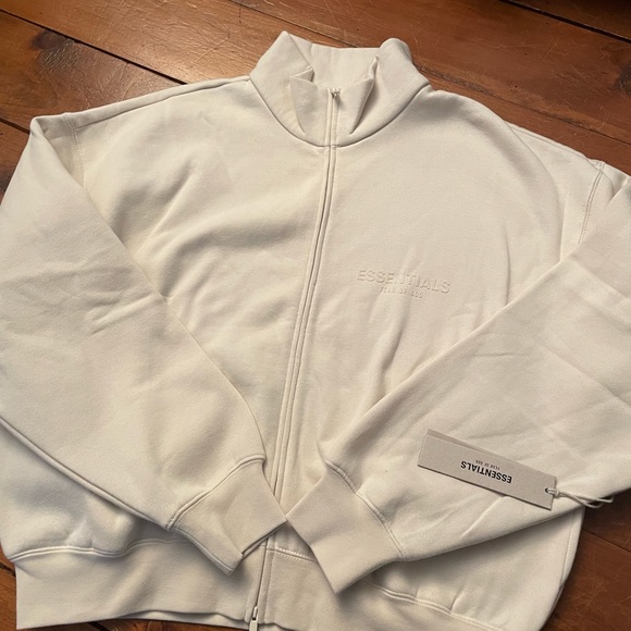 ESSENTIALS FEAR OF GOD Zip Up Off White Size Medium - Picture 2 of 8